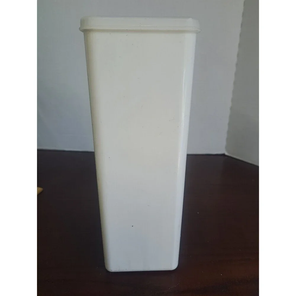 Vintage Tupperware Cheesekeeper With Lid 1696-8